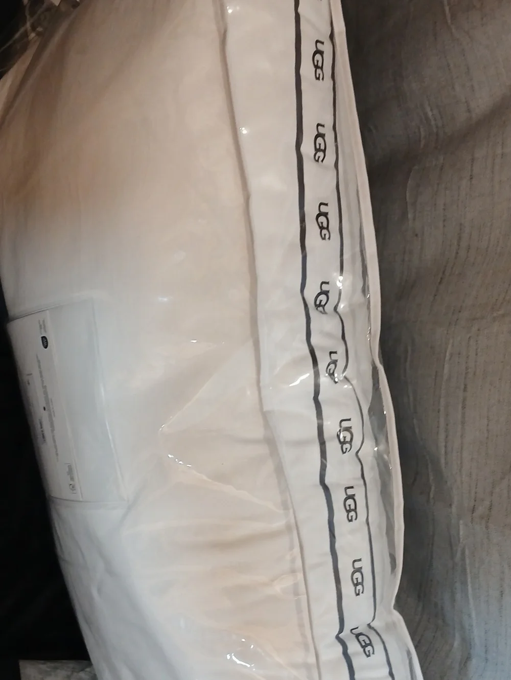 UGG Devon Down Alternative  Pillow - Plush Luxury Support